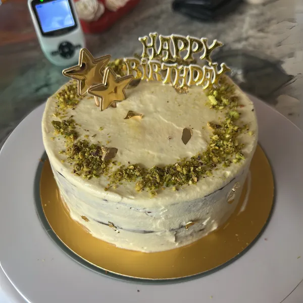 Pistachio & White Cream Drip Cake